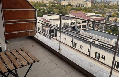 Location d’un appartement lumineux de 2 pièces, 76 m², quartier Bucureștii Noi, Bucarest, Roumanie